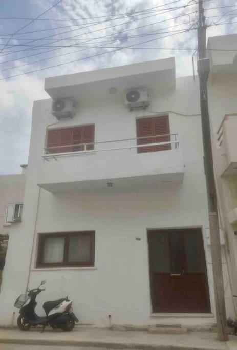 Arsinoe Guest House ฟามากุสต้า ภายนอก รูปภาพ